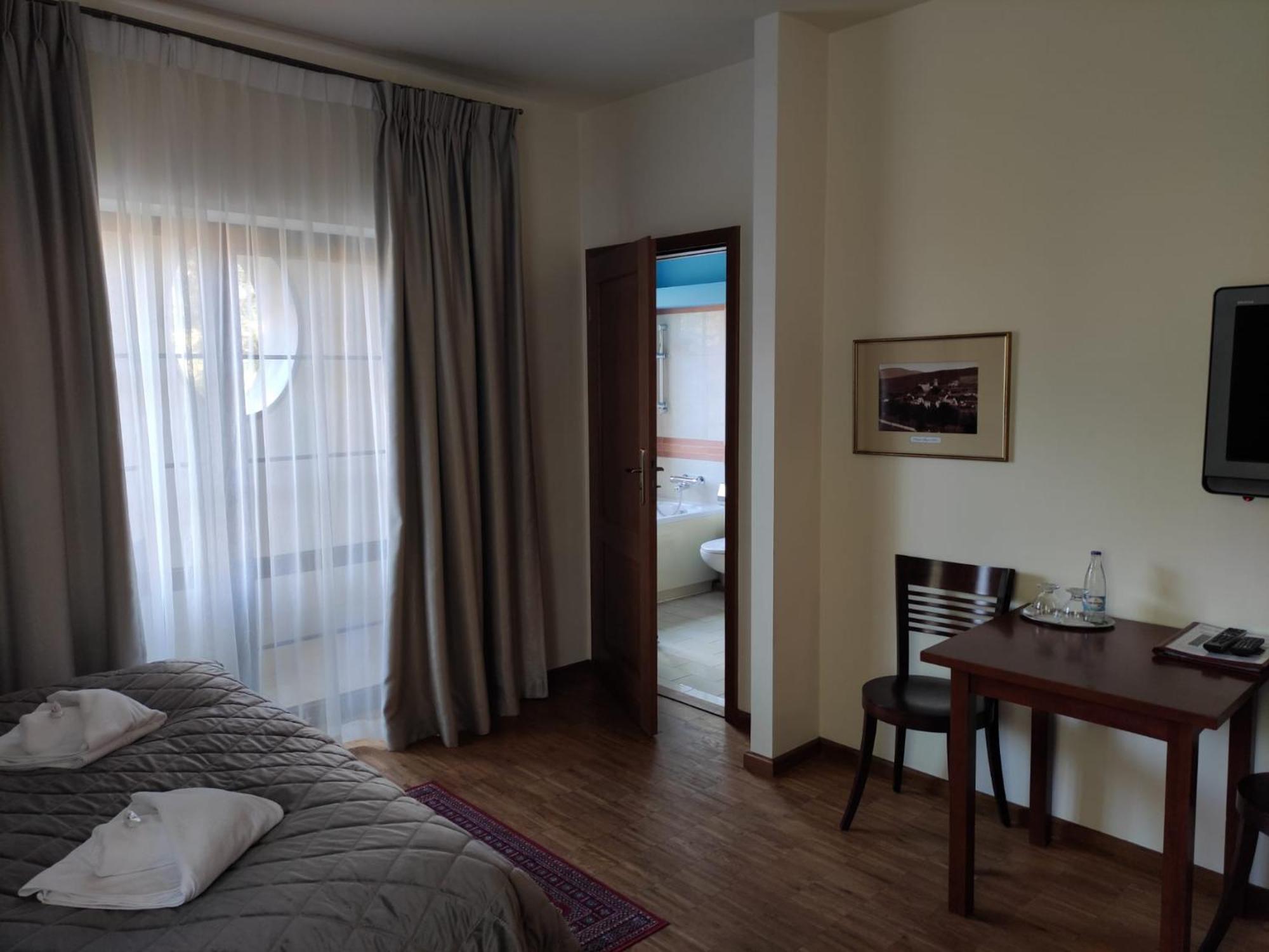 Jasny Dwor Hotel Polanica-Zdroj Luaran gambar