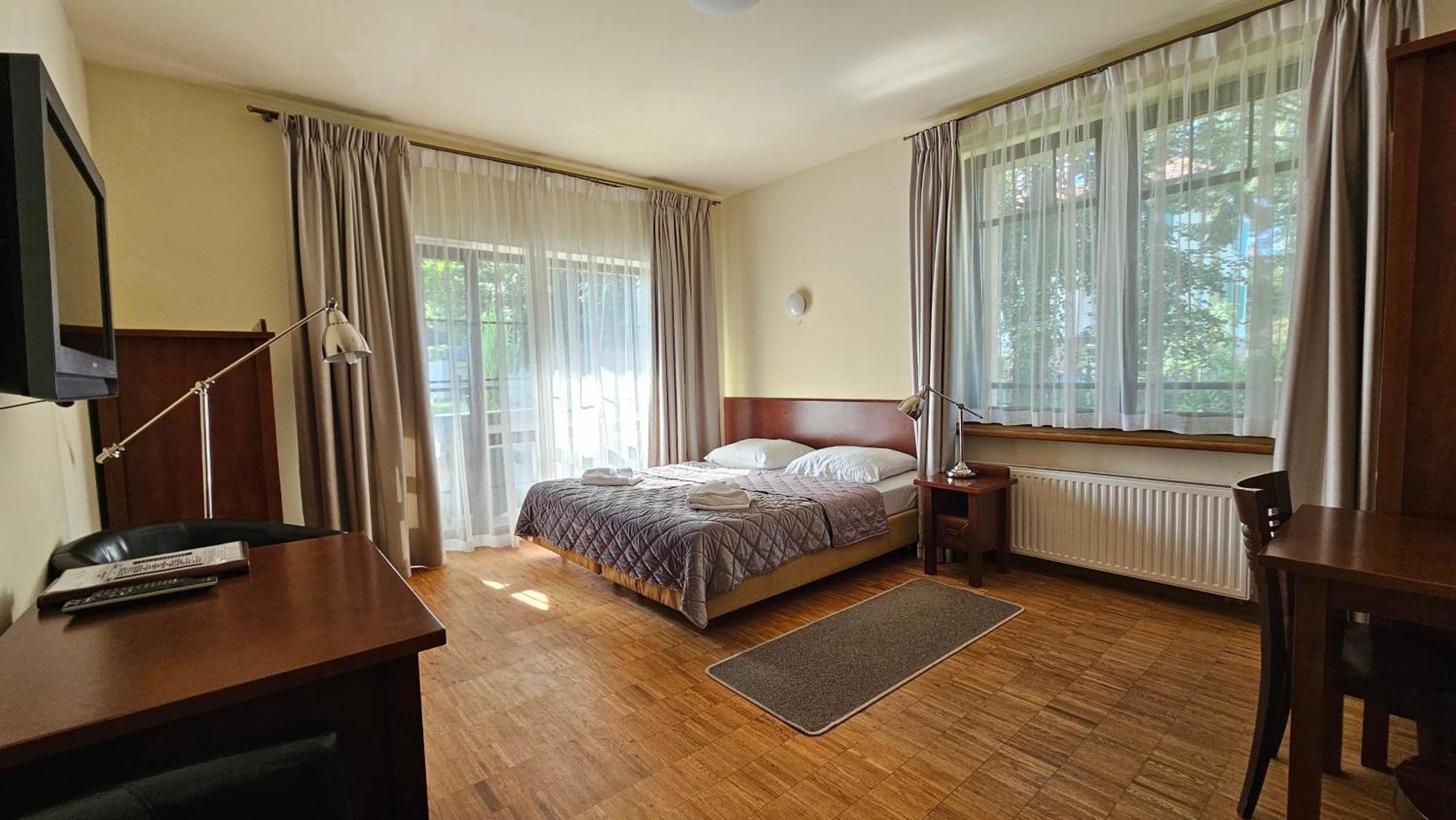 Jasny Dwor Hotel Polanica-Zdroj Luaran gambar
